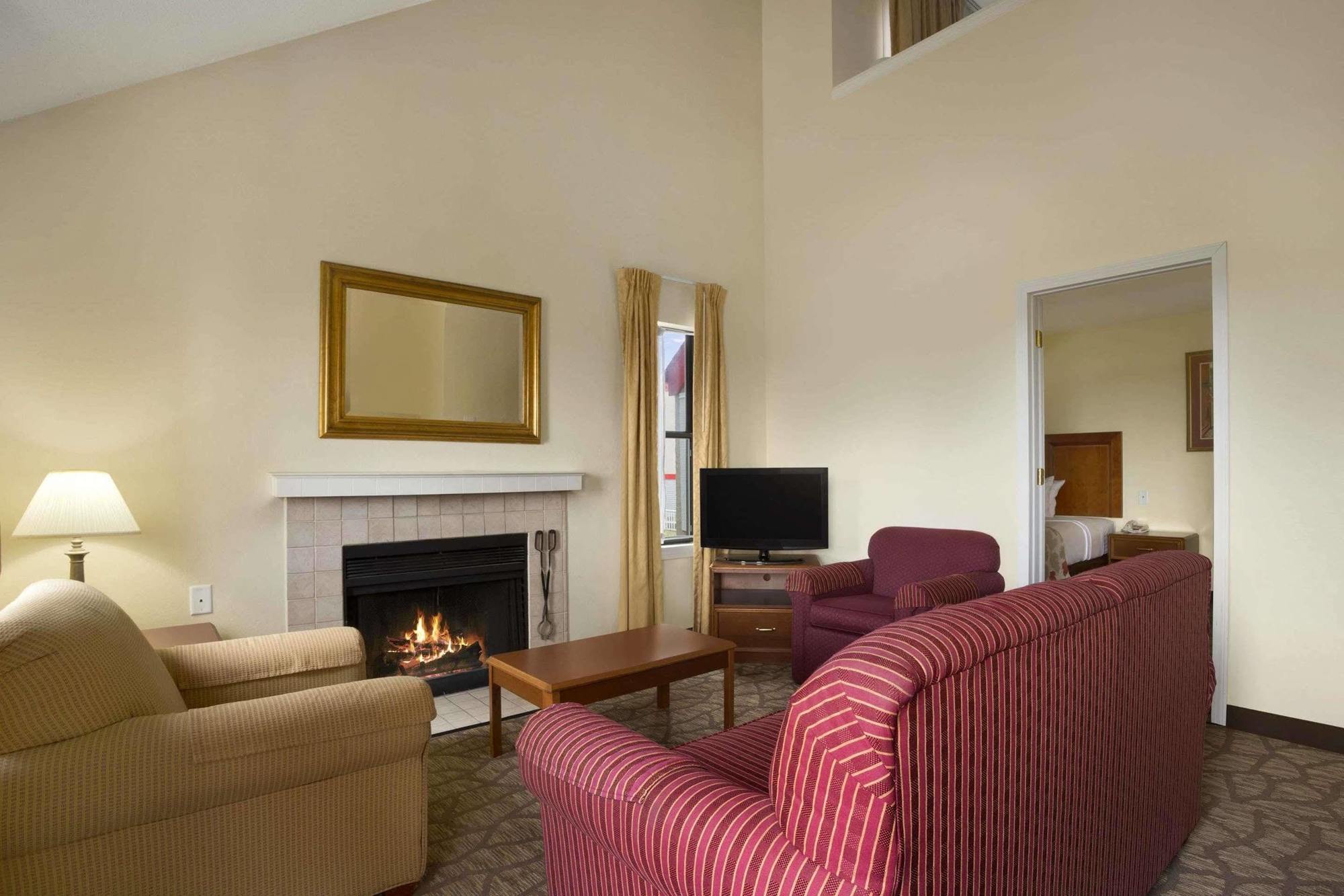 Affordable Suites Of America Grand Rapids Kentwood Екстериор снимка
